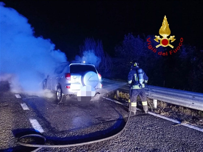 Autostrada A Incendio Di Vettura Tra I Caselli Carisio E Santhi